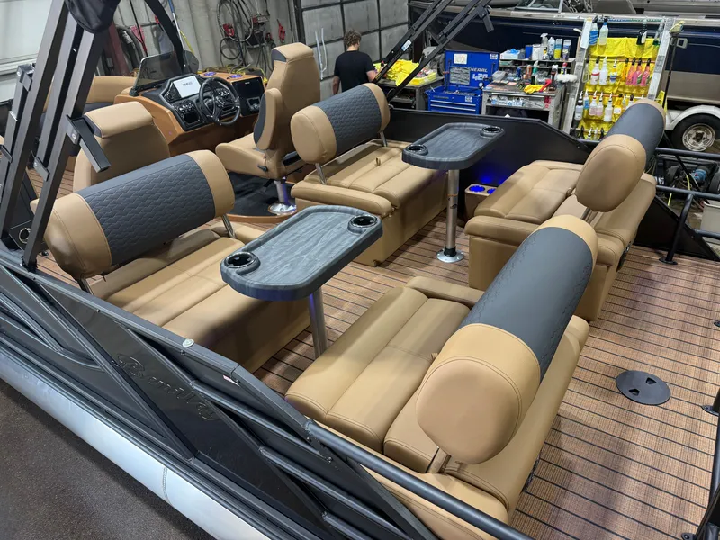 Slide: The Image of Bentley Pontoons Elite 223 Quad Swingback Tritoon 2026 - 4