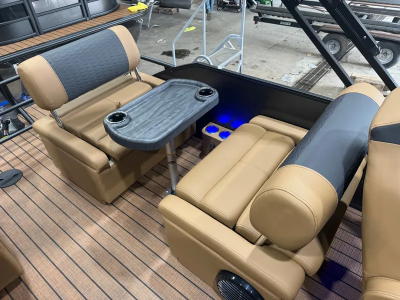 Slide: The Image of Bentley Pontoons Elite 223 Quad Swingback Tritoon 2026 - 18