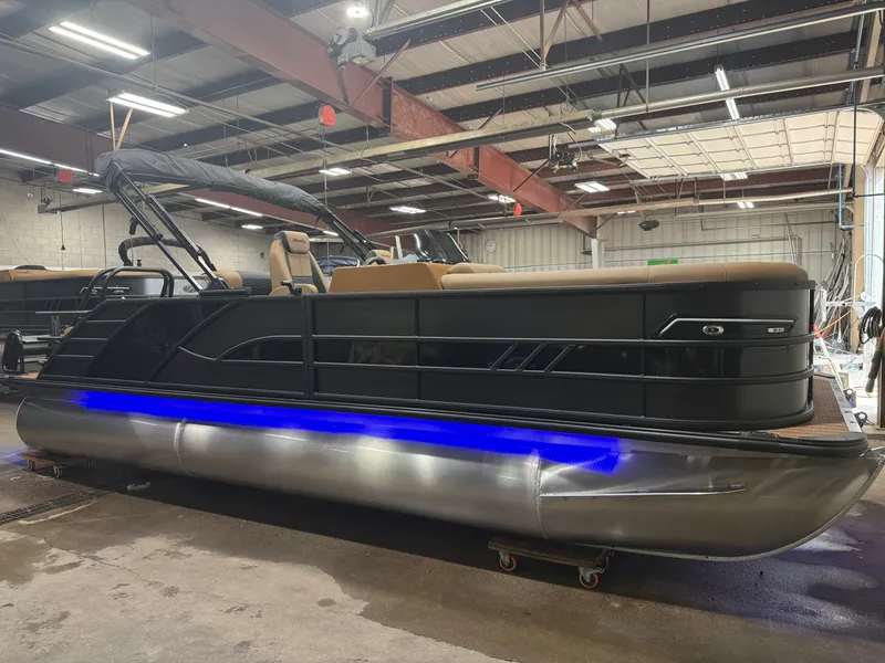 Slide: The Image of Bentley Pontoons Elite 223 Quad Swingback Tritoon 2026 - 54