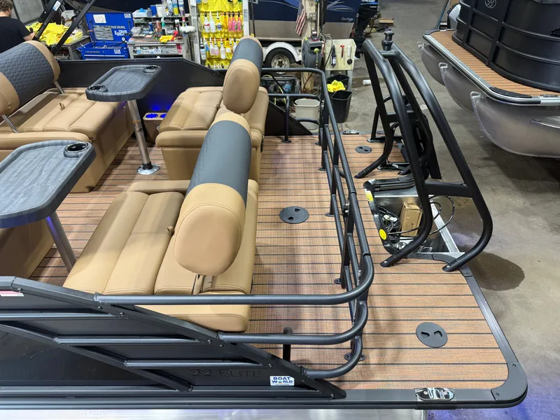 Slide: The Image of Bentley Pontoons Elite 223 Quad Swingback Tritoon 2026 - 5