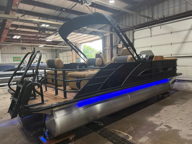 Slide: The Image of Bentley Pontoons Elite 223 Quad Swingback Tritoon 2026 - 52