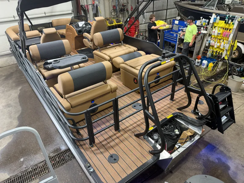 Slide: The Image of Bentley Pontoons Elite 223 Quad Swingback Tritoon 2026 - 56
