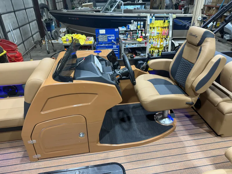 Slide: The Image of Bentley Pontoons Elite 223 Quad Swingback Tritoon 2026 - 11