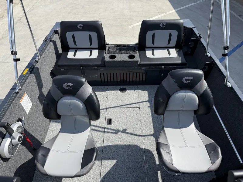 Slide: The Image of Crestliner 1650 Kodiak WT w/ 60HP Mercury! 2027 - 14