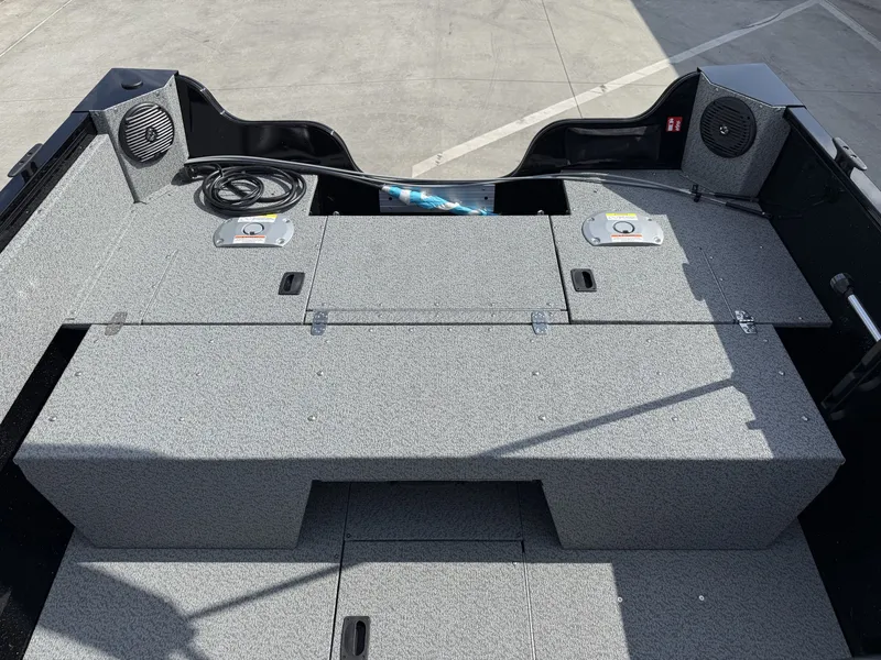 Slide: The Image of Crestliner 1650 Kodiak 2027 - 14