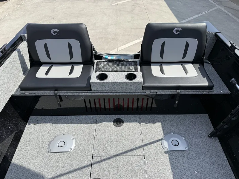 Slide: The Image of Crestliner 1650 Kodiak 2027 - 15