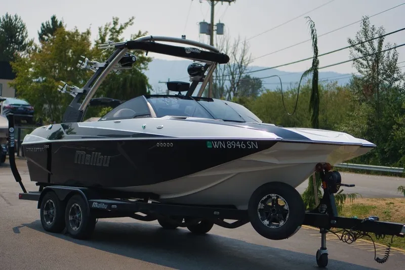 The Image of Malibu Wakesetter 21 MLX 2018 - 1