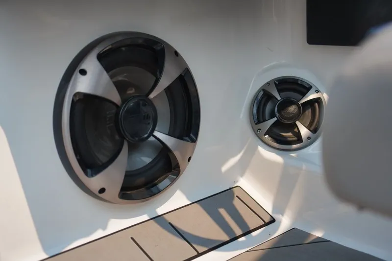 Slide: The Image of Malibu Wakesetter 21 MLX 2018 - 17
