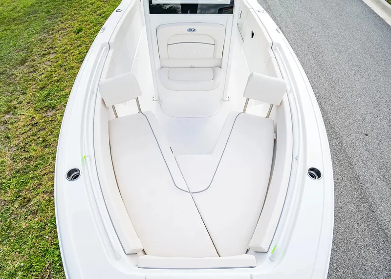 Slide: The Image of Sea Hunt Ultra 245SE 2027 - 22