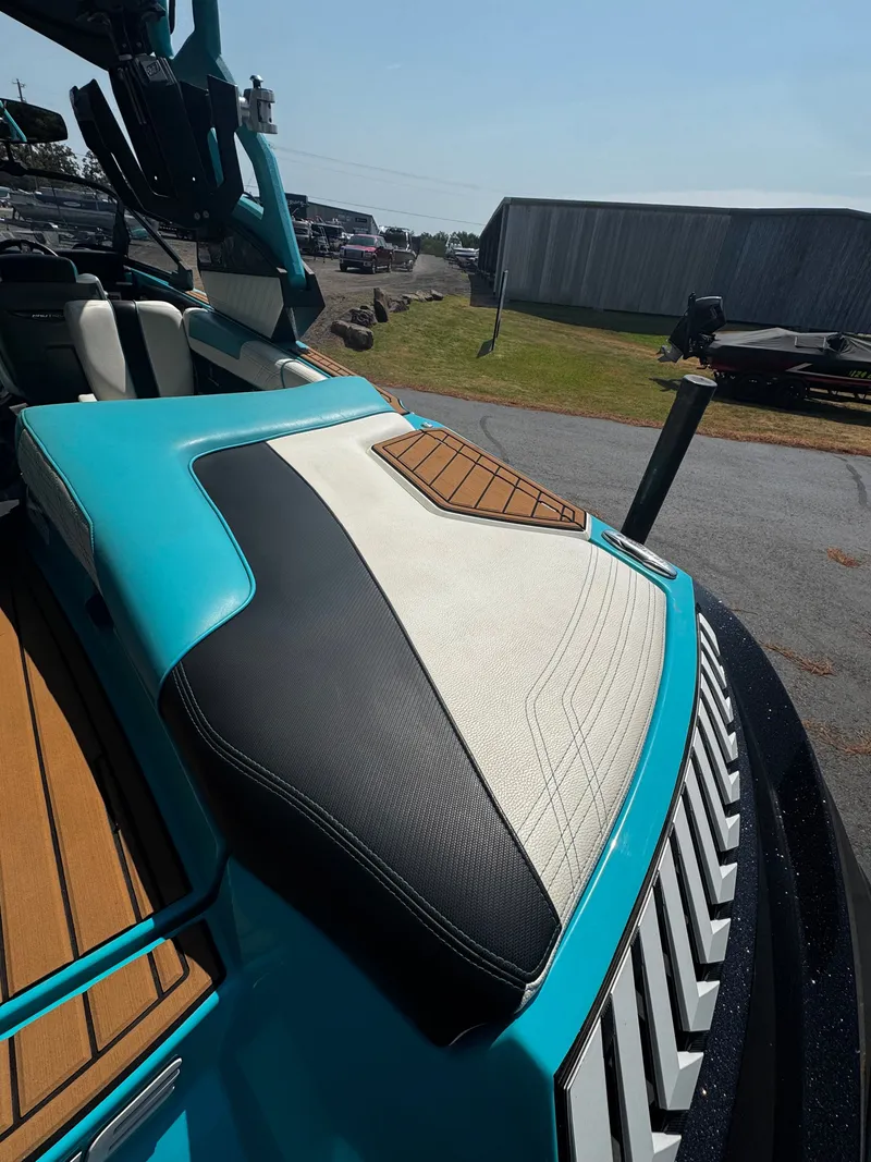 Slide: The Image of Nautique Super Air Nautique G23 2019 - 12