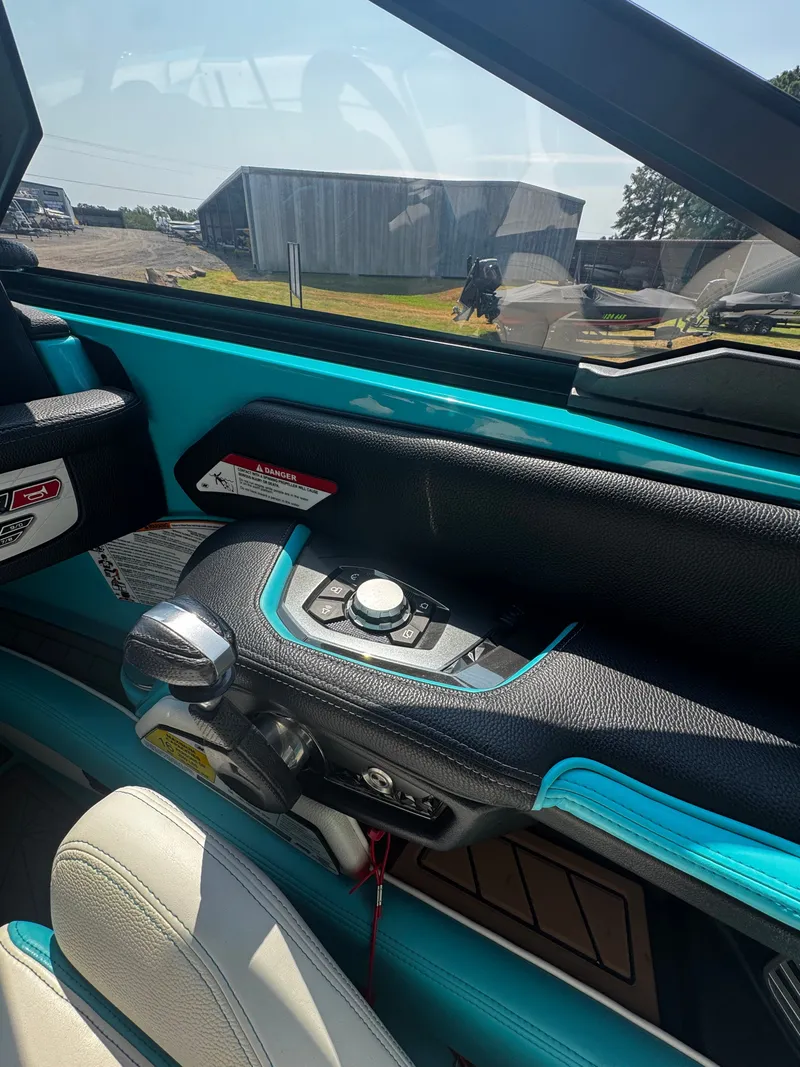 Slide: The Image of Nautique Super Air Nautique G23 2019 - 3
