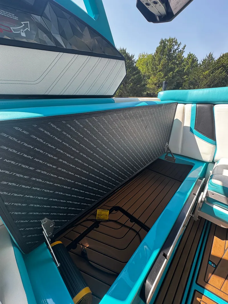 Slide: The Image of Nautique Super Air Nautique G23 2019 - 17