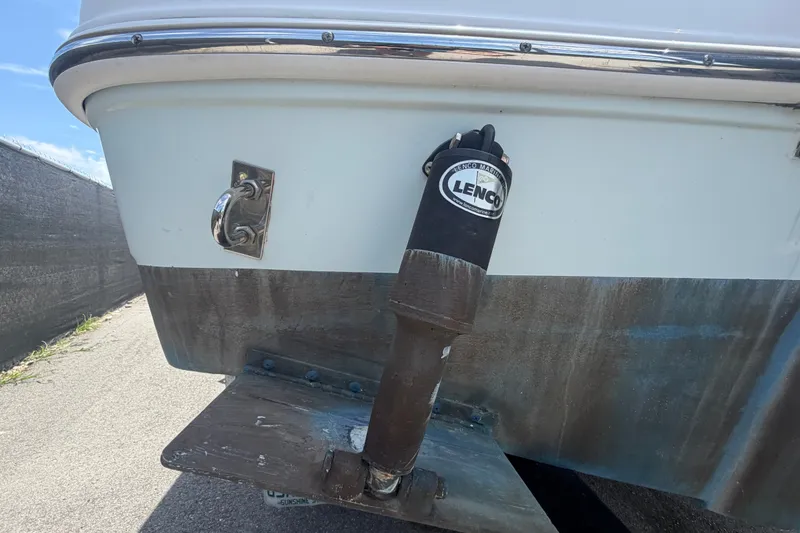 Slide: The Image of 2019 Robalo R222 Center Console boat with Lenco trim tab actuator. - 6