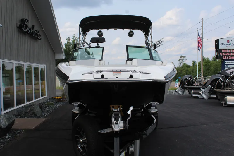 Slide: The Image of MasterCraft X23 2015 - 4