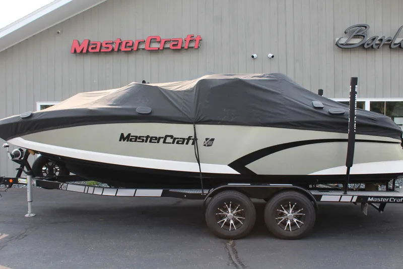 Slide: The Image of MasterCraft X23 2015 - 9