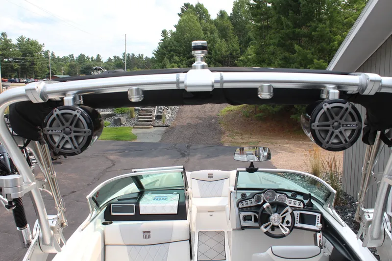Slide: The Image of MasterCraft X23 2015 - 11