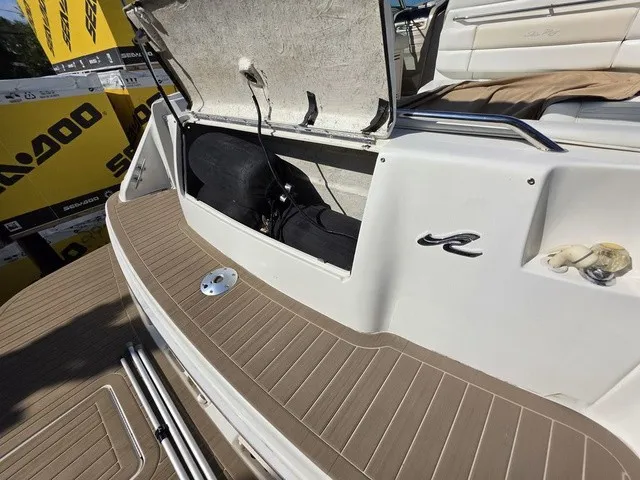 Slide: The Image of Sea Ray Sundancer 370 1998 - 15