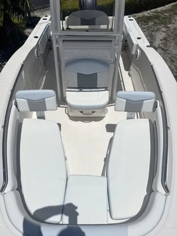 Slide: The Image of Robalo R202 Explorer 2027 - 11