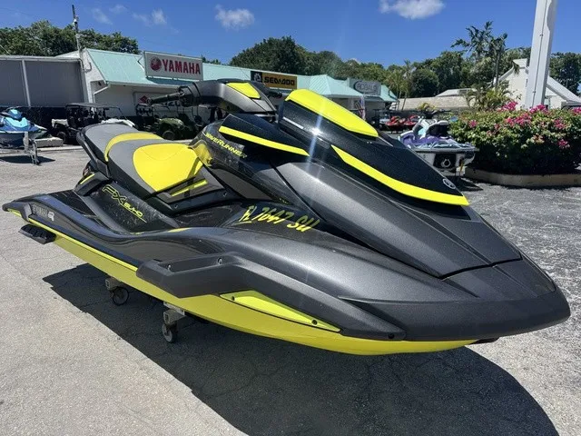 Slide: The Image of Yamaha FX SVHO 2021 - 3