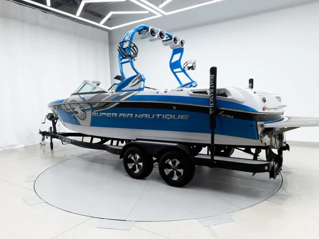 Slide: The Image of Nautique Super Air Nautique 230 2013 - 3