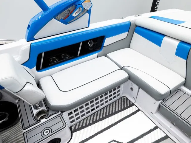 Slide: The Image of Nautique Super Air Nautique 230 2013 - 11