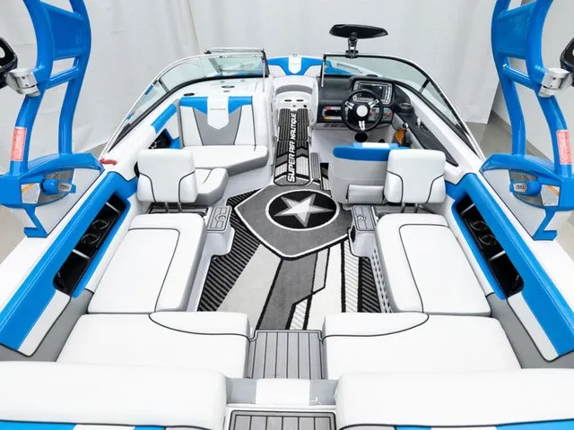 Slide: The Image of Nautique Super Air Nautique 230 2013 - 13