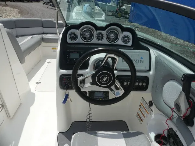 Slide: The Image of NauticStar 243 DC 2022 - 23