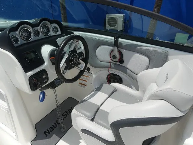 Slide: The Image of NauticStar 243 DC 2022 - 22