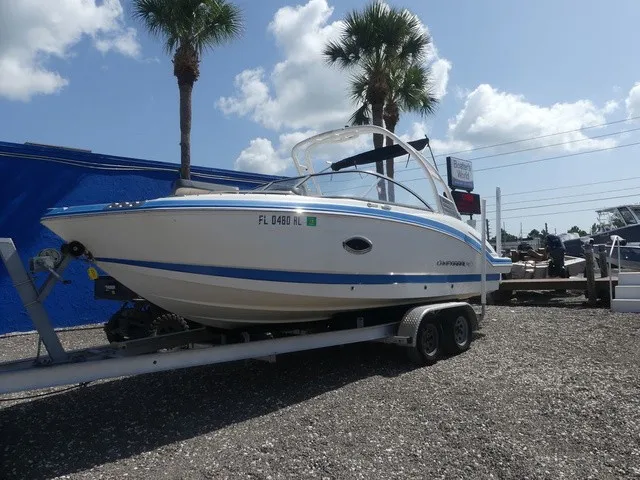 The Image of Chaparral 230 Suncoast 2017 - 1