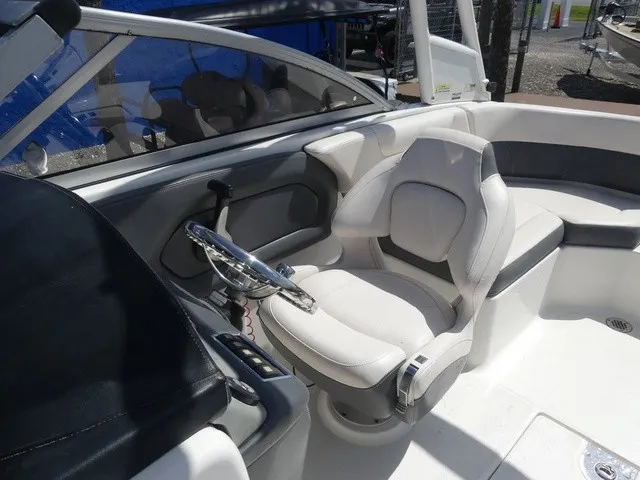 Slide: The Image of Chaparral 230 Suncoast 2017 - 15