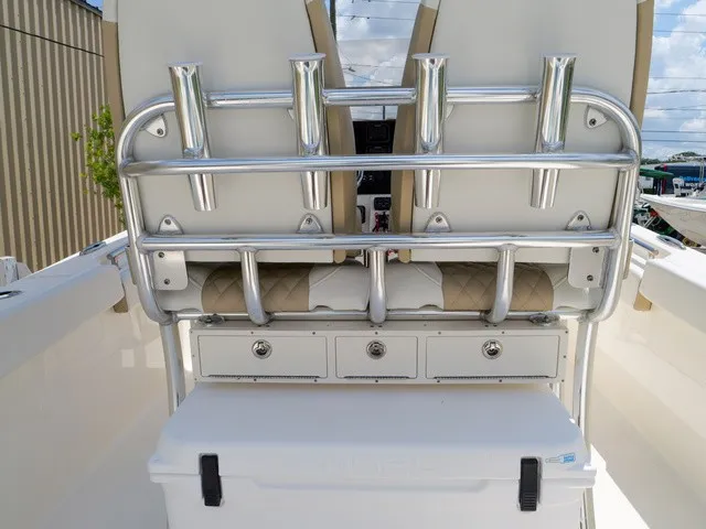 Slide: The Image of Bulls Bay 255 Center Console 2026 - 12