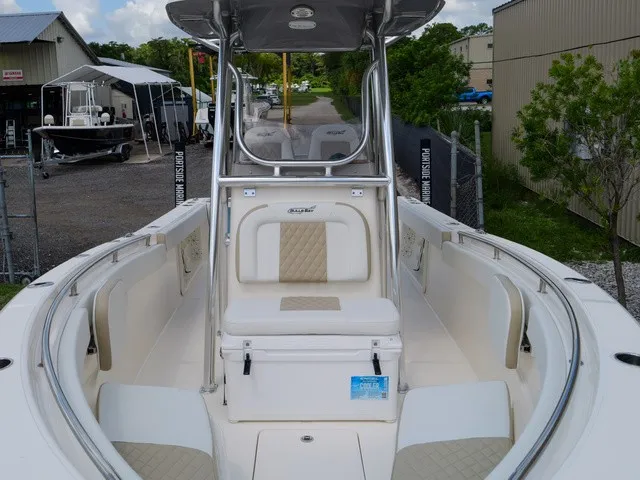 Slide: The Image of Bulls Bay 255 Center Console 2026 - 30
