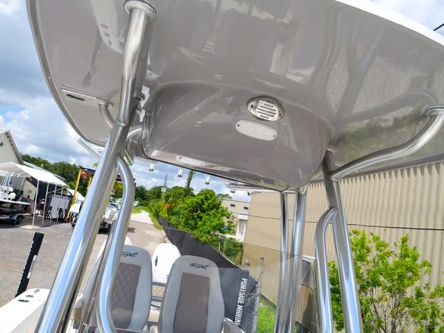 Slide: The Image of Bulls Bay 255 Center Console 2026 - 11