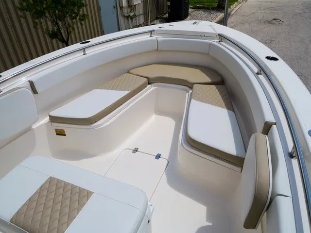 Slide: The Image of Bulls Bay 255 Center Console 2026 - 19