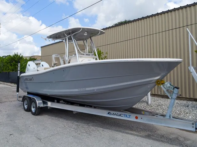 Slide: The Image of Bulls Bay 255 Center Console 2026 - 5