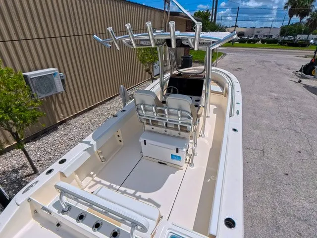 Slide: The Image of Bulls Bay 255 Center Console 2026 - 9