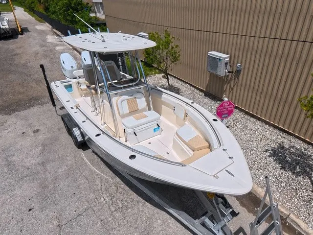 Slide: The Image of Bulls Bay 255 Center Console 2026 - 35