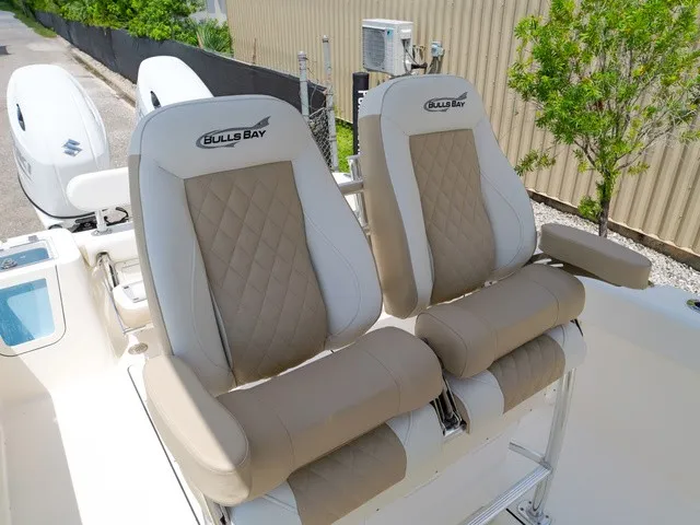 Slide: The Image of Bulls Bay 255 Center Console 2026 - 21