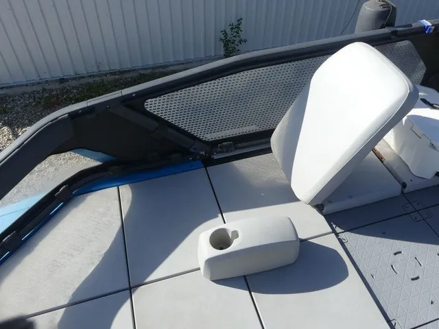 Slide: The Image of Sea-Doo Switch Sport 21 2023 - 22