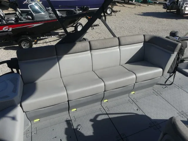Slide: The Image of Sea-Doo Switch Sport 21 2023 - 17