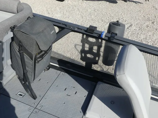Slide: The Image of Sea-Doo Switch Sport 21 2023 - 20
