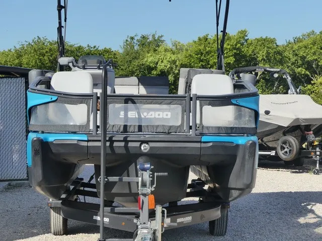 Slide: The Image of Sea-Doo Switch Sport 21 2023 - 28