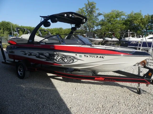 Slide: The Image of Malibu Wakesetter 22 VLX 2017 - 7