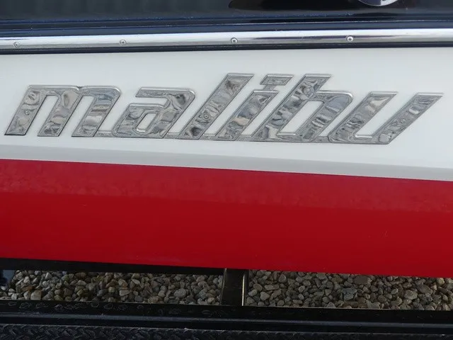 Slide: The Image of Malibu Wakesetter 22 VLX 2017 - 8