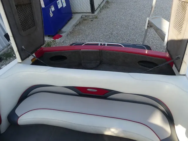 Slide: The Image of Malibu Wakesetter 22 VLX 2017 - 14