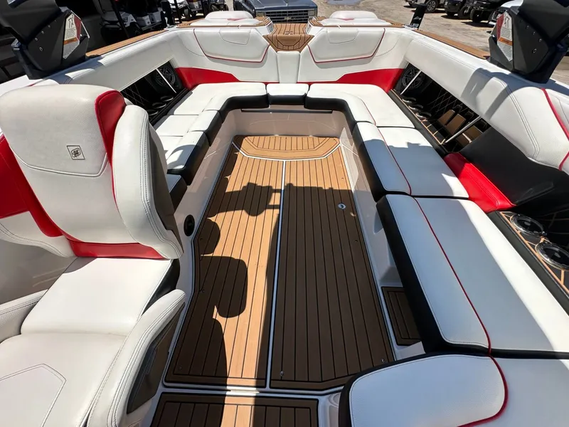Slide: The Image of Nautique Super Air Nautique GS24 2019 - 36
