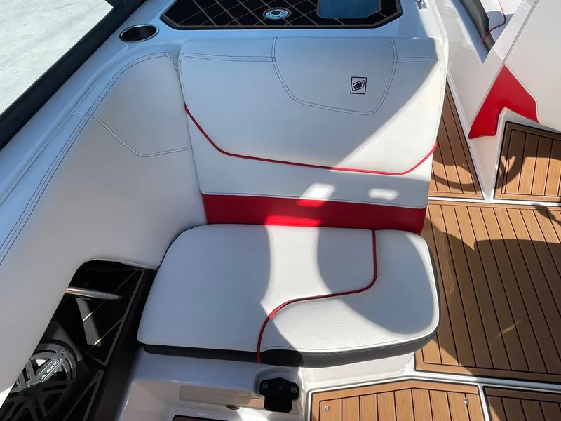 Slide: The Image of Nautique Super Air Nautique GS24 2019 - 17