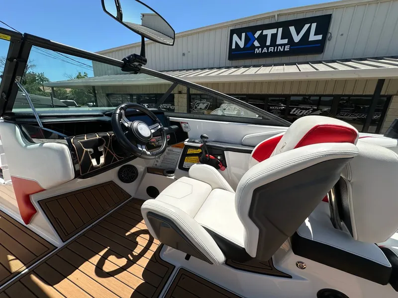 Slide: The Image of Nautique Super Air Nautique GS24 2019 - 23