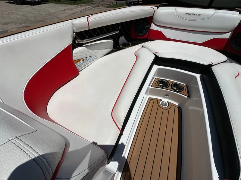 Slide: The Image of Nautique Super Air Nautique GS24 2019 - 27