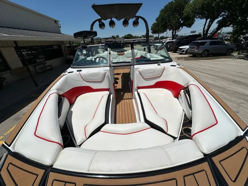 Slide: The Image of Nautique Super Air Nautique GS24 2019 - 33
